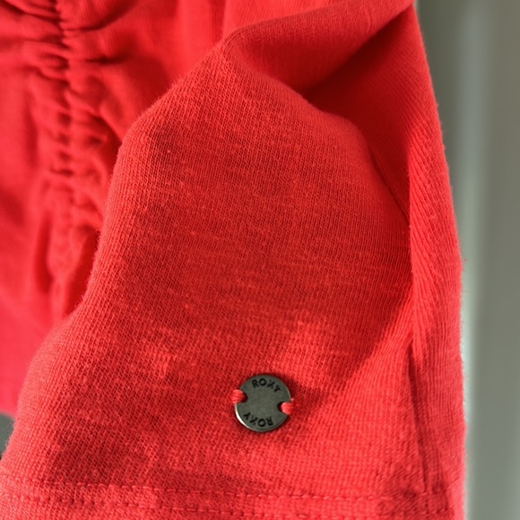 Roxy Flirty Feels V-Neck Top - Picture 4 of 5